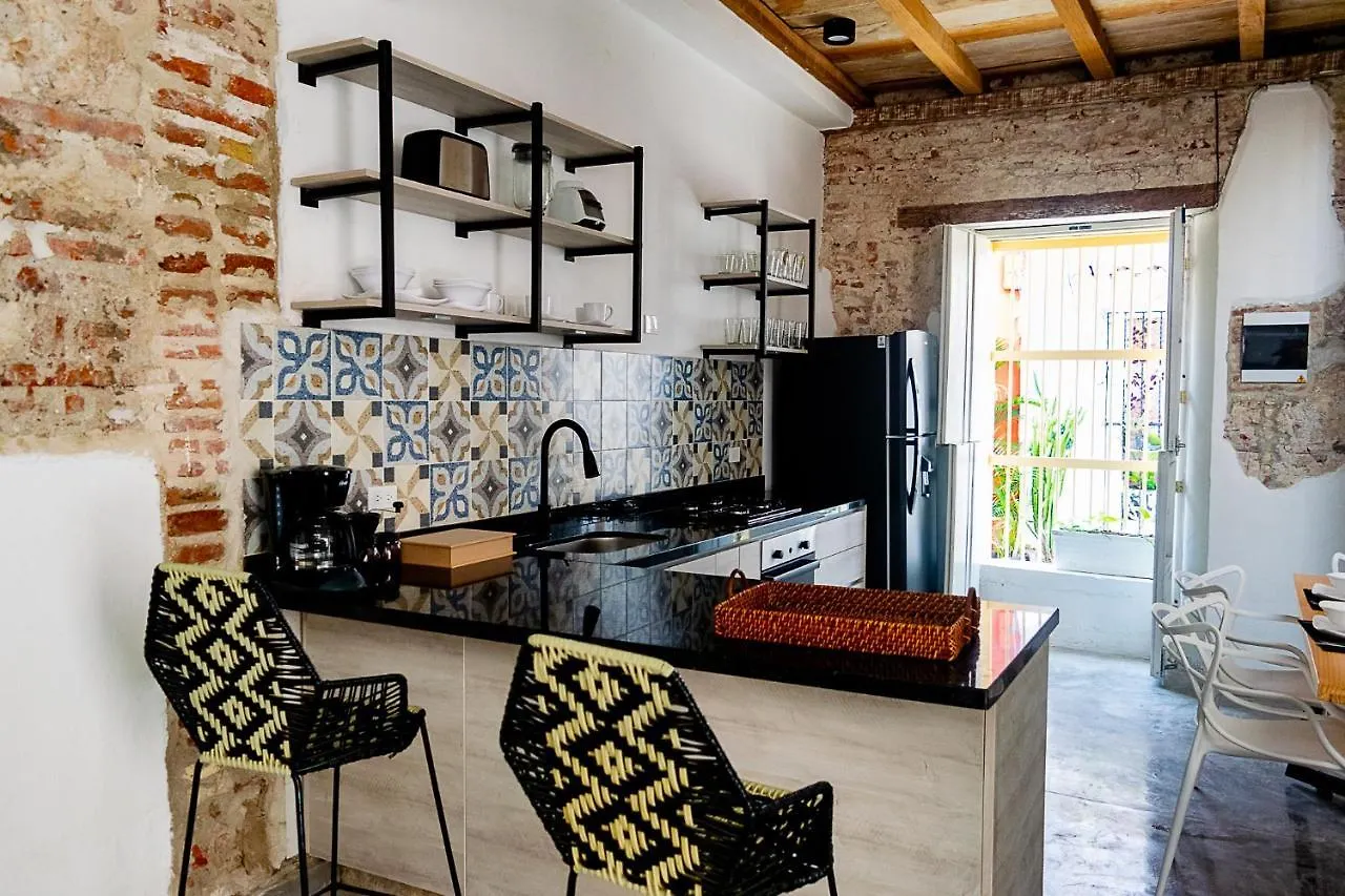 Fun House Pool & Rooftop Best Location Getsemani! Cartagena Vakantiehuis